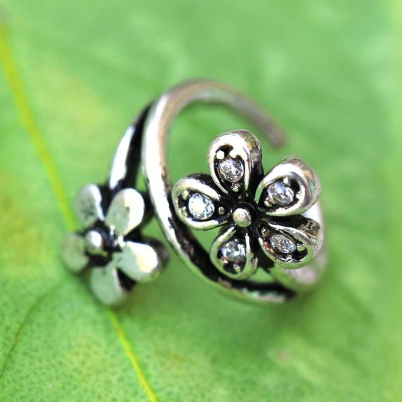 Twist Style Flower Seamless Ring
